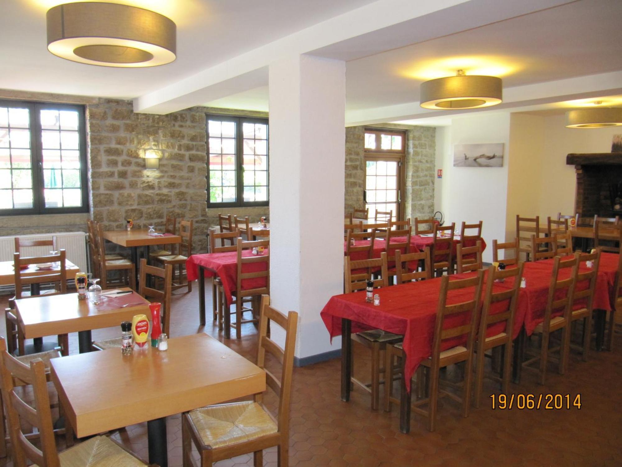 Auberge Le Guinefort Lehon Ngoại thất bức ảnh